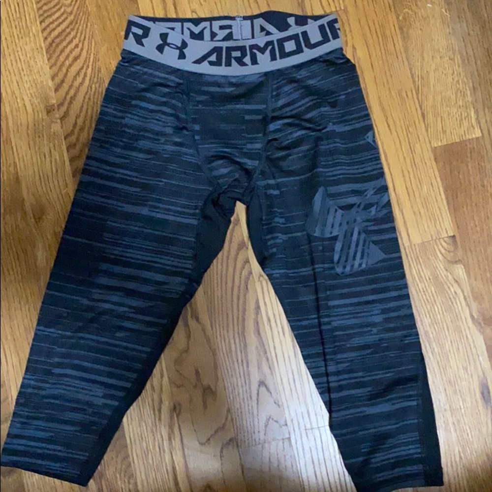 Under Armour youth Small